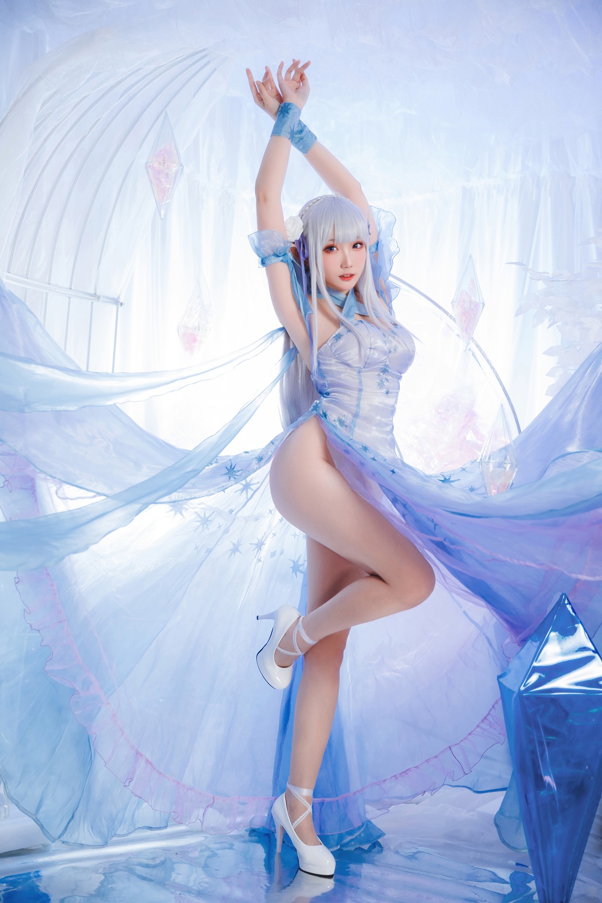 Cosplay：瓜希酱 爱蜜莉雅 水晶礼服 28P