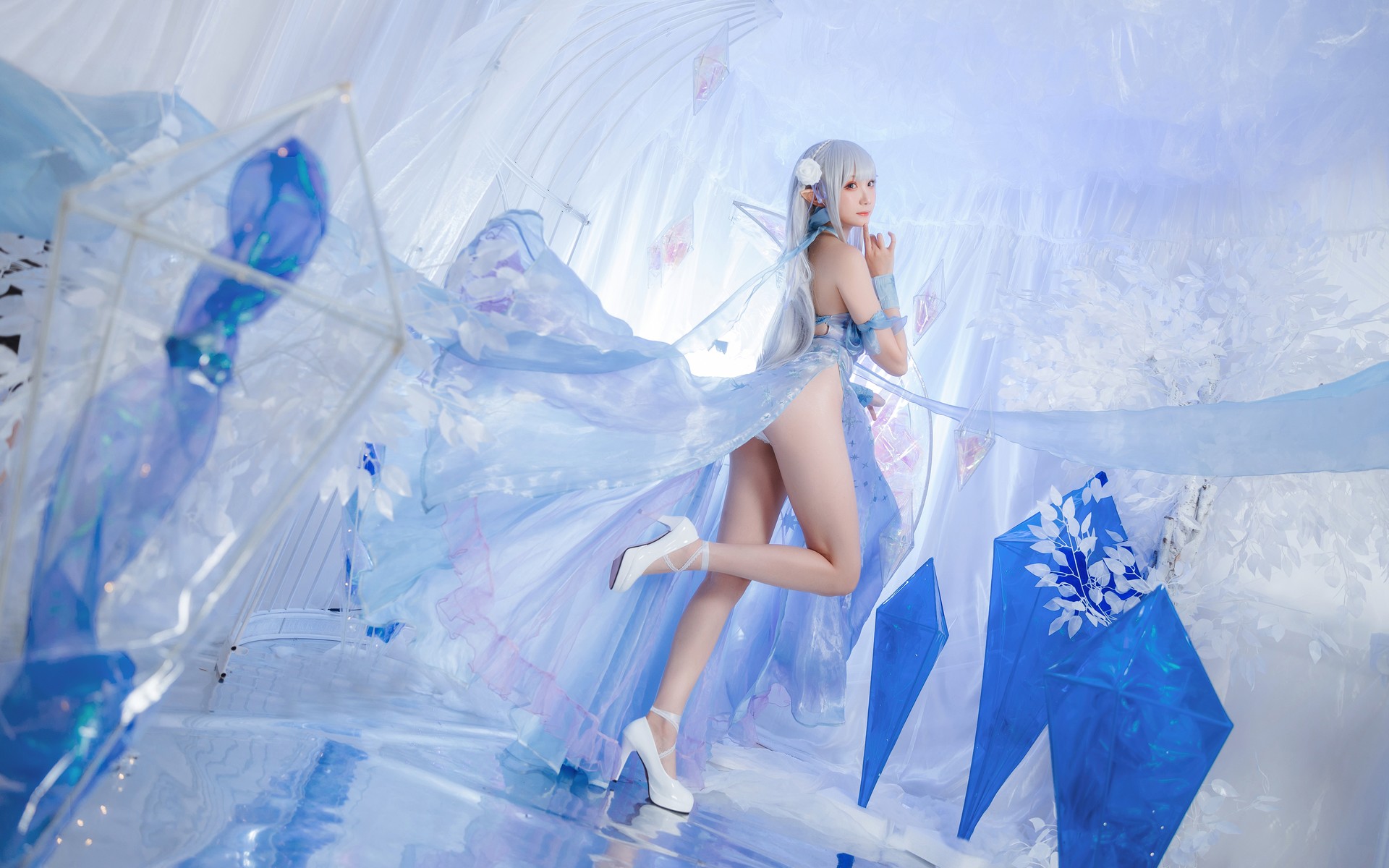 Cosplay：瓜希酱 爱蜜莉雅 水晶礼服 28P