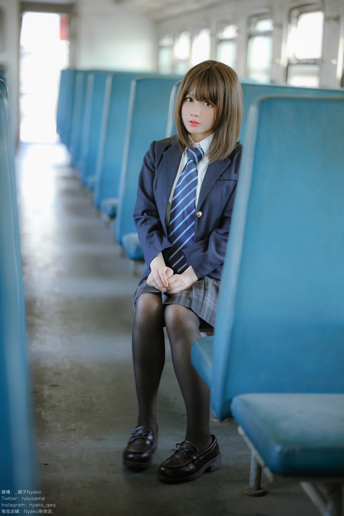 Cosplay：Nyako喵子 火车JK制服 80P