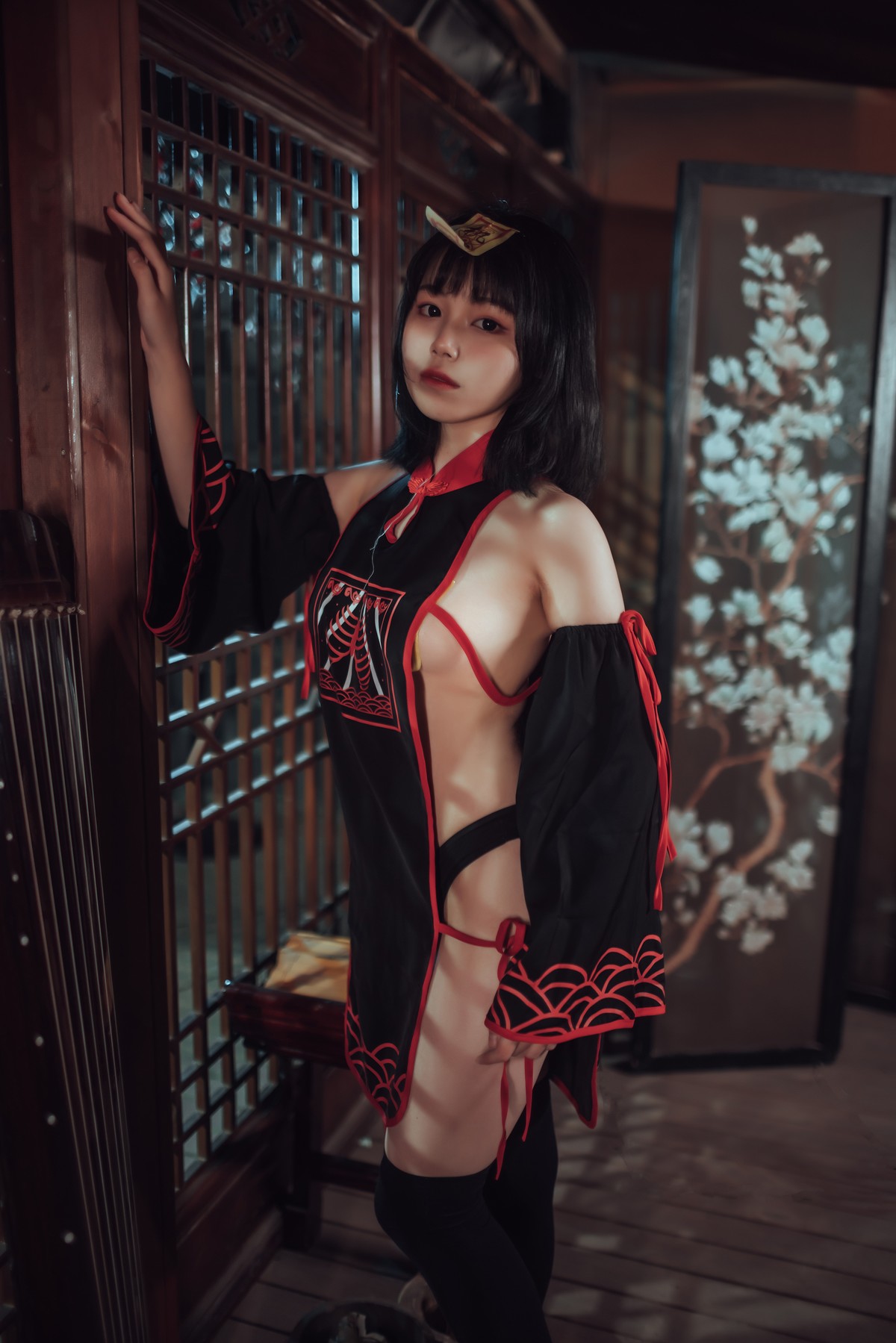 Cosplay：七月喵子 小僵尸 22P