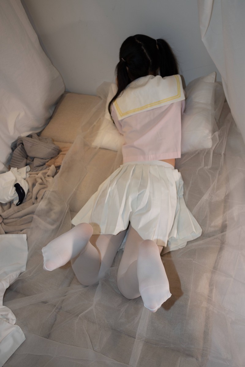 JK制服：可爱的白丝JK妹子 102P1V