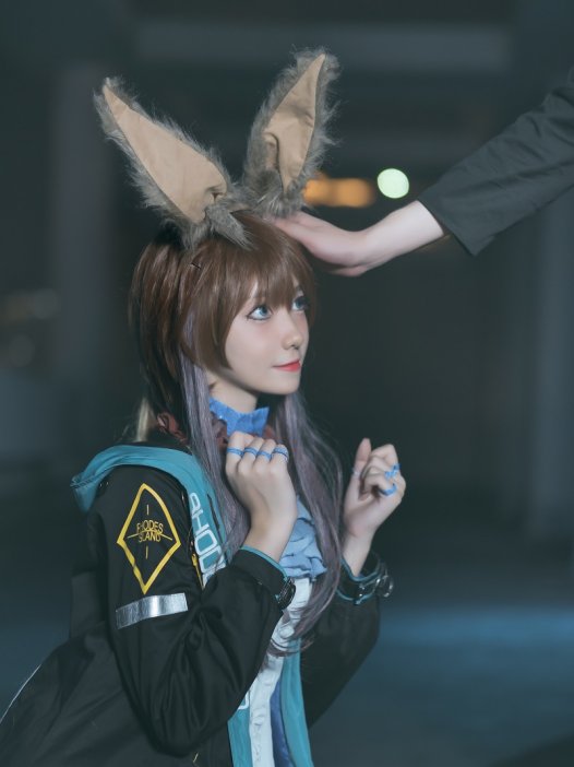 Cosplay: 南桃Momoko 阿米娅原皮 26P 高清收藏版