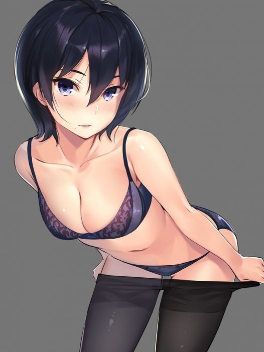 二次元丝袜美腿：短发女人也可以性感可爱 33P