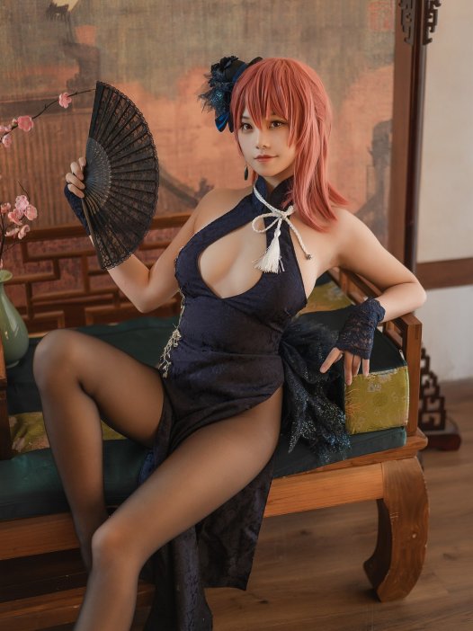Cosplay：蜜汁猫裘 – 黑太子旗袍 40P