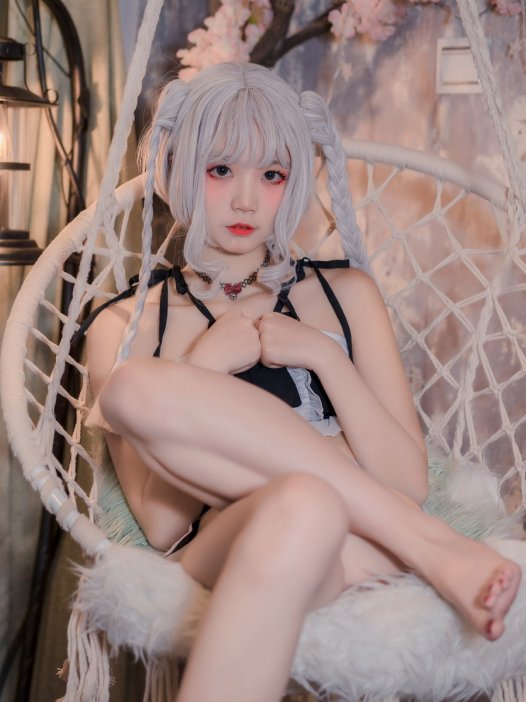 Cosplay：清纯少女五更百鬼 圣女 吊带黑丝 55P